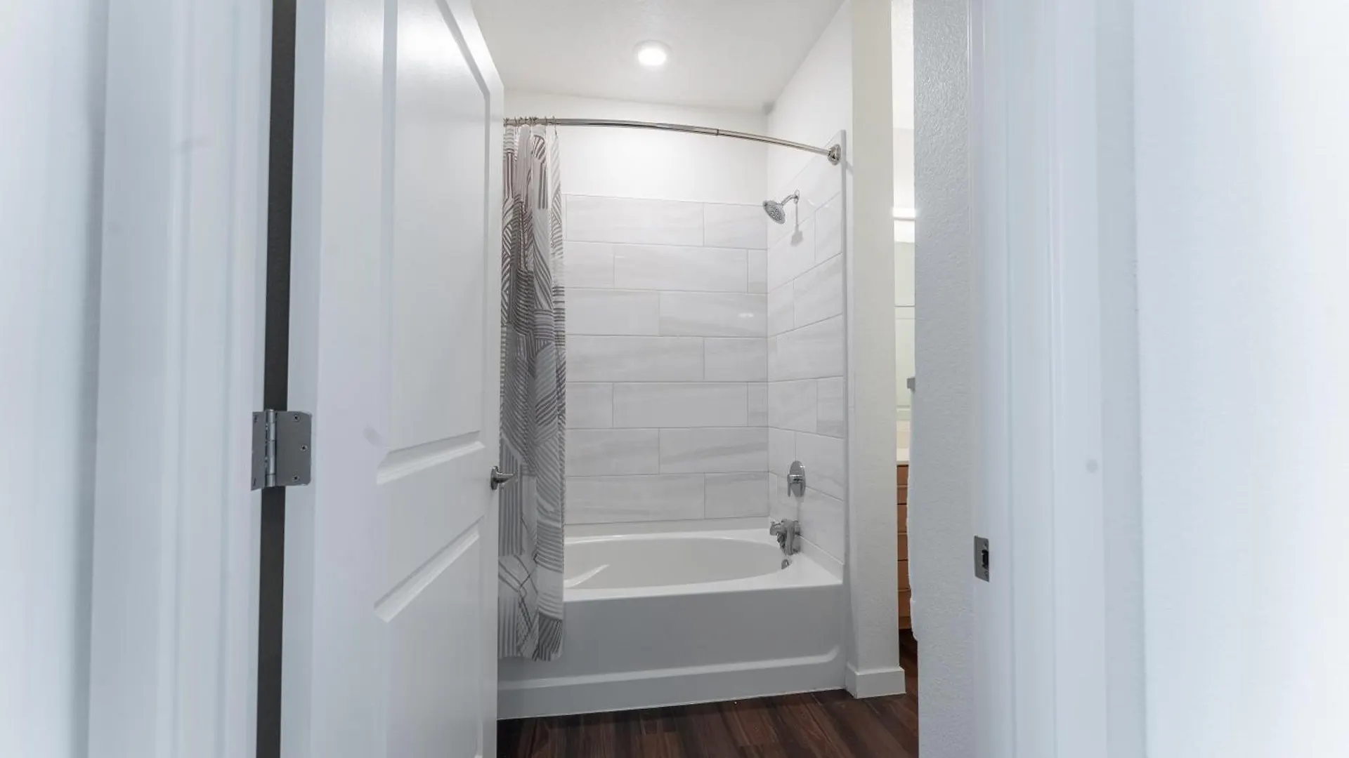 Gateway To Old Town Scottsdale King 1 Bedroom With Balcony Apartment